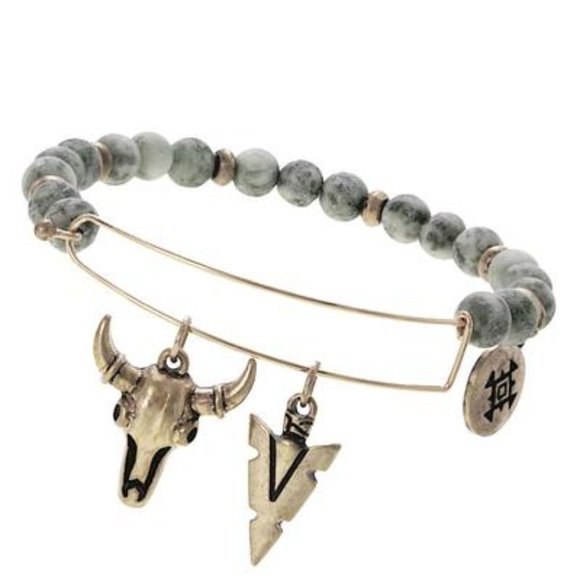 GOLDTONE STEER & ARROW CHARM GREEN SEMI-PRECIOUS STONE BRACELET - Picture 1 of 1